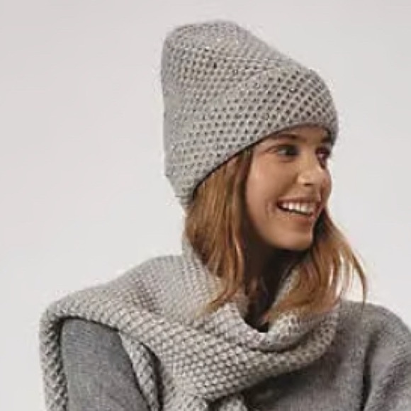 Anthropologie Maeve Rhinestone Waffle Knit Beanie Hat Light Gray One Size New - Picture 6 of 9